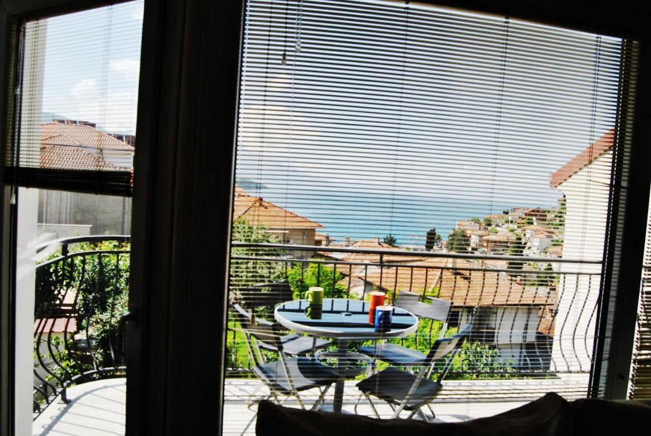 Lake View Apartment Ohrid Luaran gambar