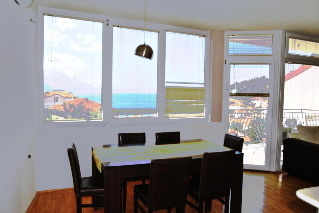 Lake View Apartment Ohrid Luaran gambar